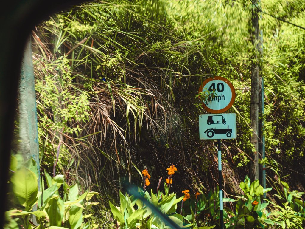 Sri Lanka TukTuk speed limit