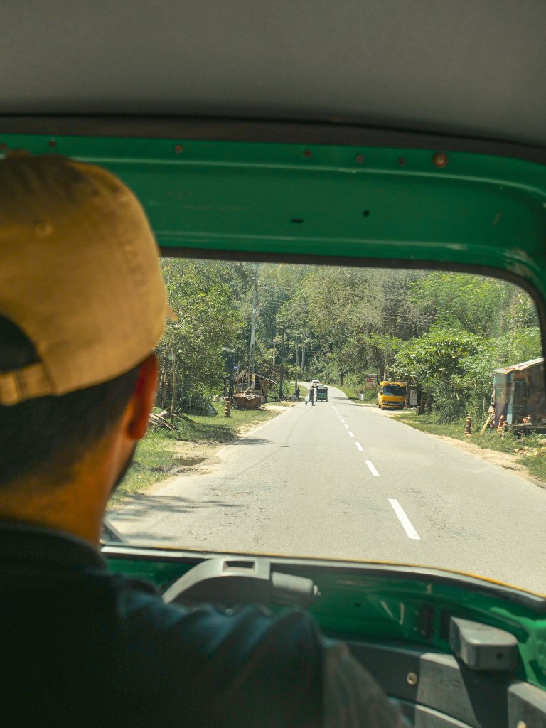 Self driving a tuktuk in Sri Lanka